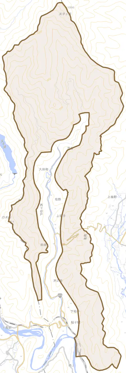 上稲子とその周辺の地図。町の範囲を重ねている