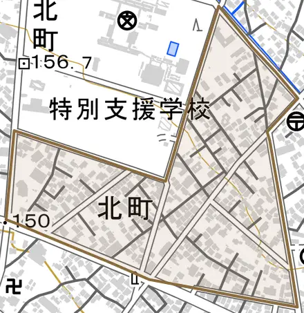 北町とその周辺の地図。町の範囲を重ねている