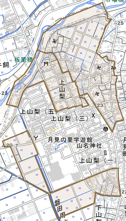 上山梨とその周辺の地図。町の範囲を重ねている
