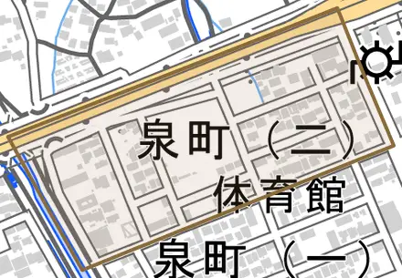 泉町二丁目とその周辺の地図。町の範囲を重ねている
