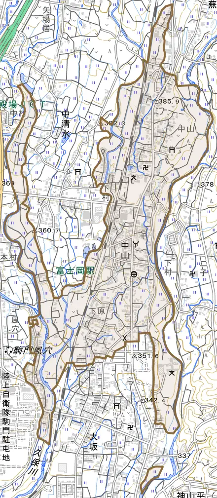 中山とその周辺の地図。町の範囲を重ねている