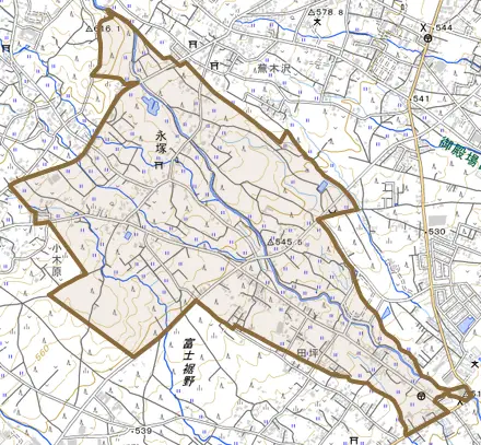 永塚とその周辺の地図。町の範囲を重ねている