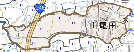 山尾田とその周辺の地図。町の範囲を重ねている