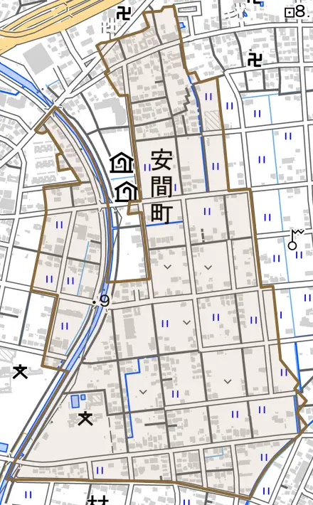 安間町とその周辺の地図。町の範囲を重ねている
