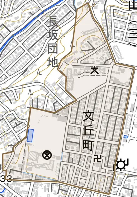 文丘町とその周辺の地図。町の範囲を重ねている