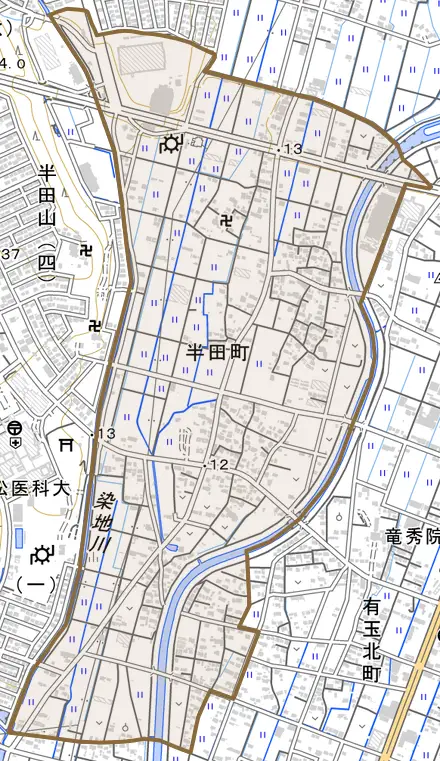 半田町とその周辺の地図。町の範囲を重ねている