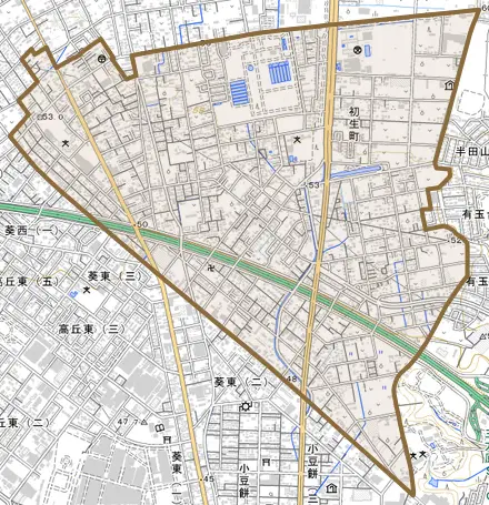 初生町とその周辺の地図。町の範囲を重ねている