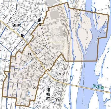 東町とその周辺の地図。町の範囲を重ねている
