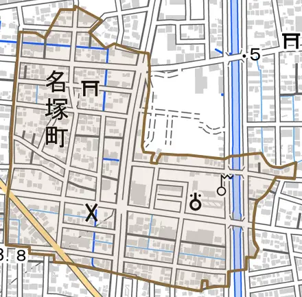 名塚町とその周辺の地図。町の範囲を重ねている