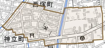 西塚町とその周辺の地図。町の範囲を重ねている
