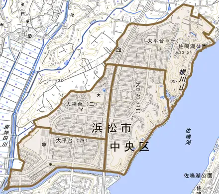 大平台とその周辺の地図。町の範囲を重ねている
