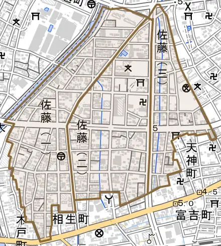佐藤とその周辺の地図。町の範囲を重ねている