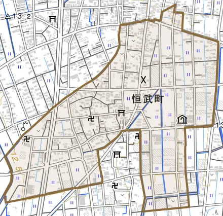 恒武町とその周辺の地図。町の範囲を重ねている