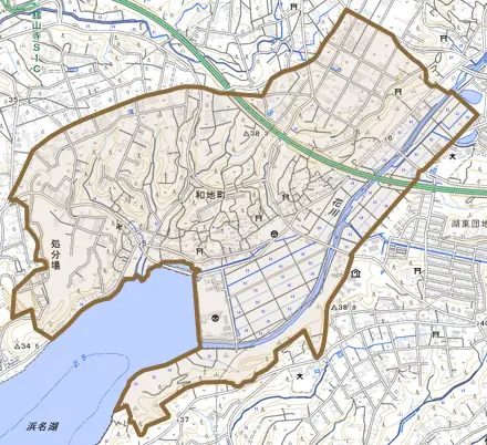 和地町とその周辺の地図。町の範囲を重ねている