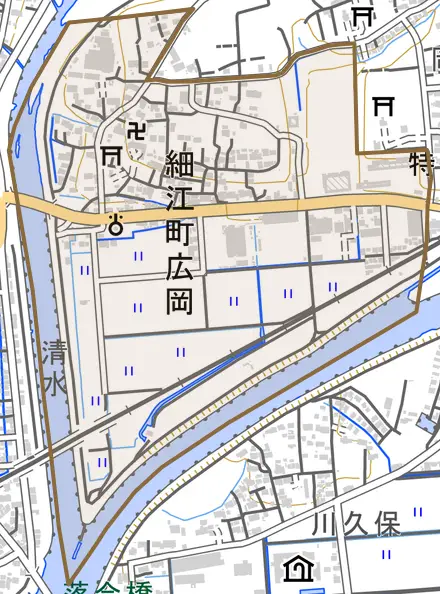 細江町広岡とその周辺の地図。町の範囲を重ねている