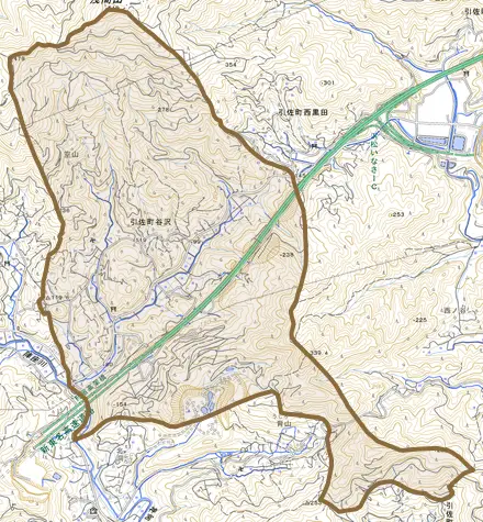 引佐町谷沢とその周辺の地図。町の範囲を重ねている
