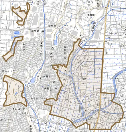 内野とその周辺の地図。町の範囲を重ねている