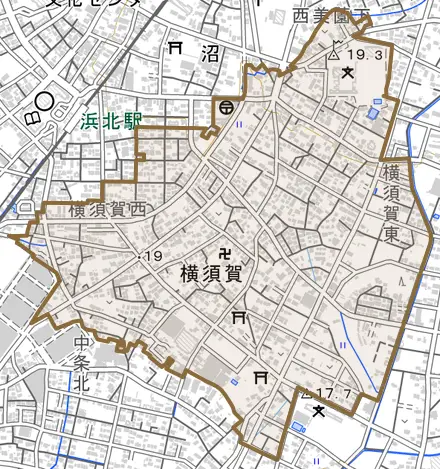 横須賀とその周辺の地図。町の範囲を重ねている
