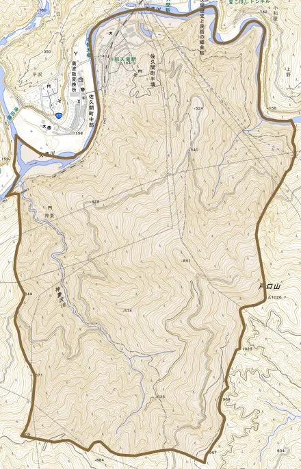 佐久間町半場とその周辺の地図。町の範囲を重ねている