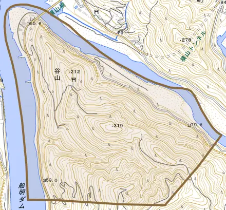 谷山とその周辺の地図。町の範囲を重ねている