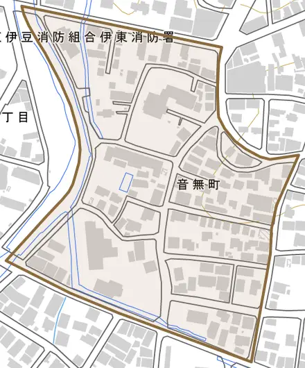 音無町とその周辺の地図。町の範囲を重ねている