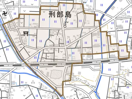 刑部島とその周辺の地図。町の範囲を重ねている