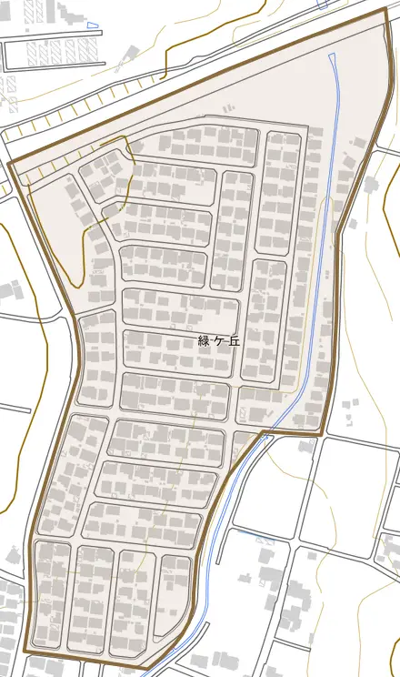 緑ケ丘とその周辺の地図。町の範囲を重ねている
