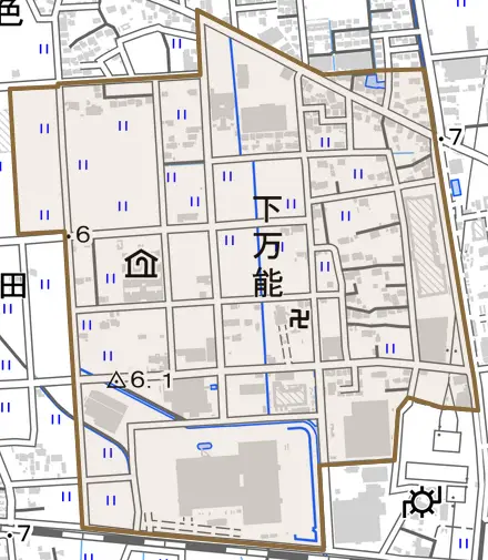 下万能とその周辺の地図。町の範囲を重ねている