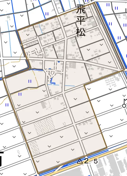 飛平松とその周辺の地図。町の範囲を重ねている