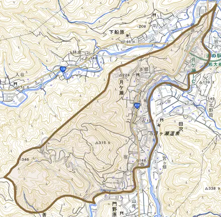 月ケ瀬とその周辺の地図。町の範囲を重ねている
