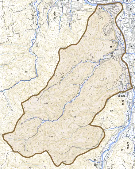 梅木とその周辺の地図。町の範囲を重ねている