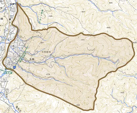 矢熊とその周辺の地図。町の範囲を重ねている