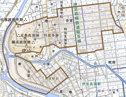 寺家とその周辺の地図。町の範囲を重ねている