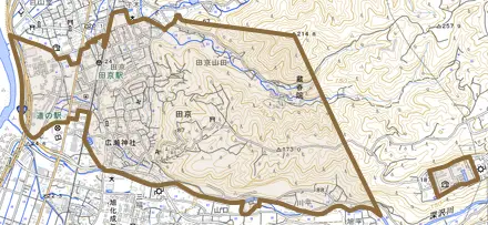 田京とその周辺の地図。町の範囲を重ねている