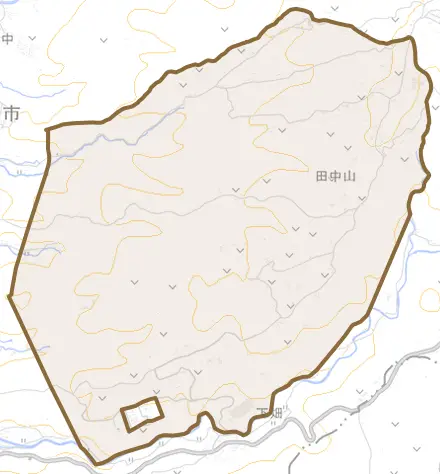 田中山とその周辺の地図。町の範囲を重ねている