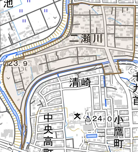 二瀬川とその周辺の地図。町の範囲を重ねている