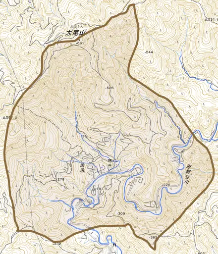居尻とその周辺の地図。町の範囲を重ねている
