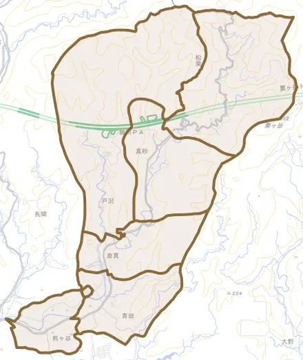 倉真とその周辺の地図。町の範囲を重ねている