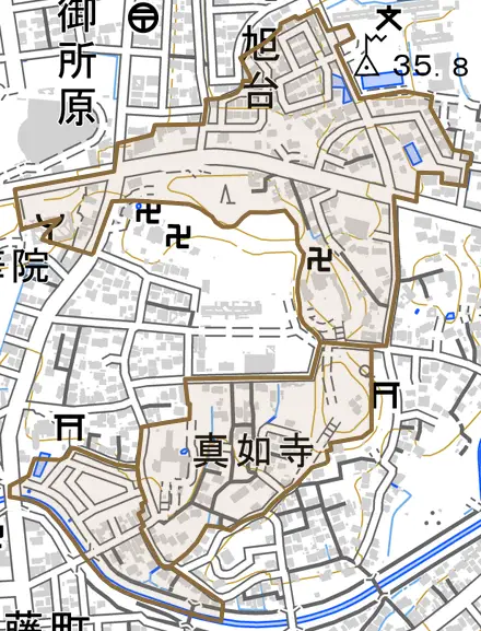 仁藤とその周辺の地図。町の範囲を重ねている