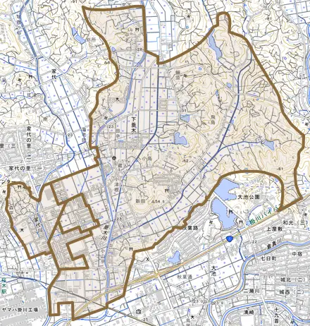 下垂木とその周辺の地図。町の範囲を重ねている