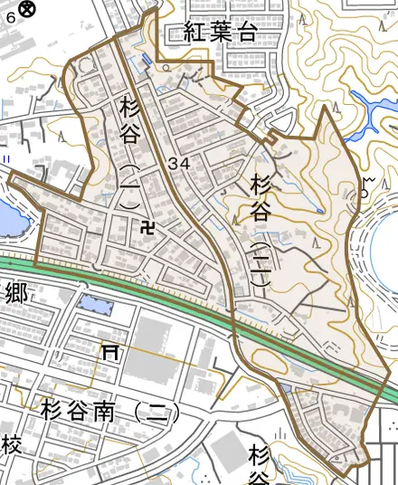 杉谷とその周辺の地図。町の範囲を重ねている