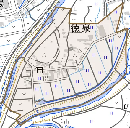 徳泉とその周辺の地図。町の範囲を重ねている