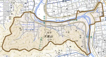 日守とその周辺の地図。町の範囲を重ねている
