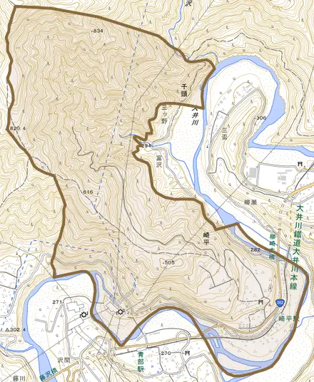 崎平とその周辺の地図。町の範囲を重ねている