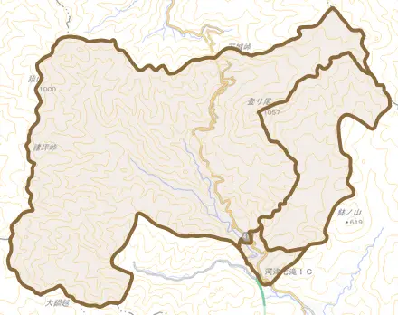 梨本とその周辺の地図。町の範囲を重ねている