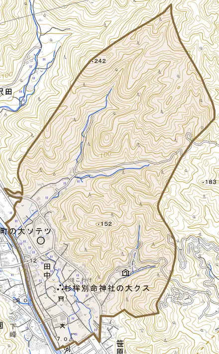 田中とその周辺の地図。町の範囲を重ねている