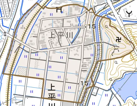 上平川とその周辺の地図。町の範囲を重ねている