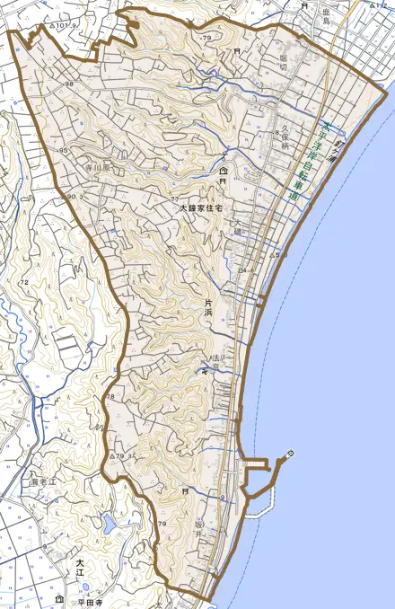 片浜とその周辺の地図。町の範囲を重ねている