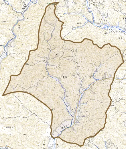 青市とその周辺の地図。町の範囲を重ねている