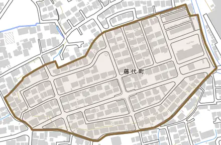 藤代町とその周辺の地図。町の範囲を重ねている